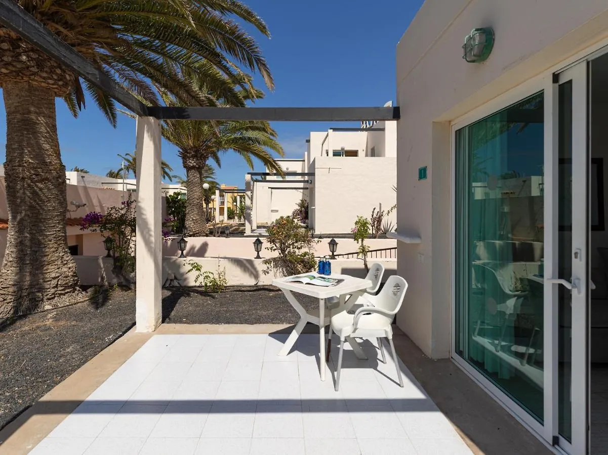Апартаменты Homeforguest Apartamento Alisios 1 Con Piscina En Коральео